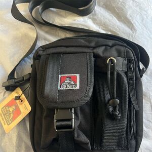 New Ben Davis Unisex Black Canvas shoulder bag. NWT